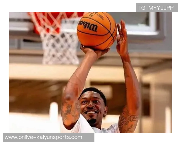 泰伦卢透露比尔因背部受伤缺席比赛原因分析