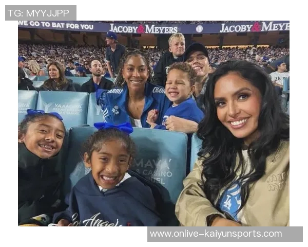 坎迪斯帕克透露退役后萧华频繁问候而WNBA总裁从未联系