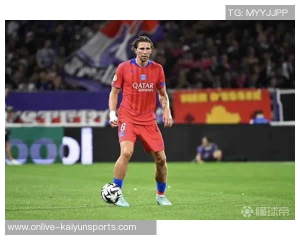 巴黎新援扎巴尔尼23岁表现抢眼空门救险助球队稳固主力地位