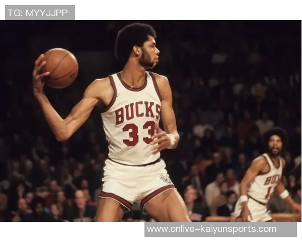 莱昂纳德谈球队表现：第四节领先优势被追平需加强改进